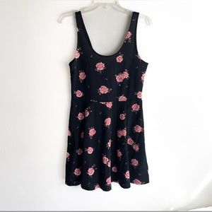 H&M Divided Black /Pink Rose Floral Skater Fit & Flare Dress Size 10